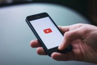 pimpinan YouTube ingatkan Open Artificial Intelligence supaya tiada latih Kecerdasan Buatan gunakan videonya